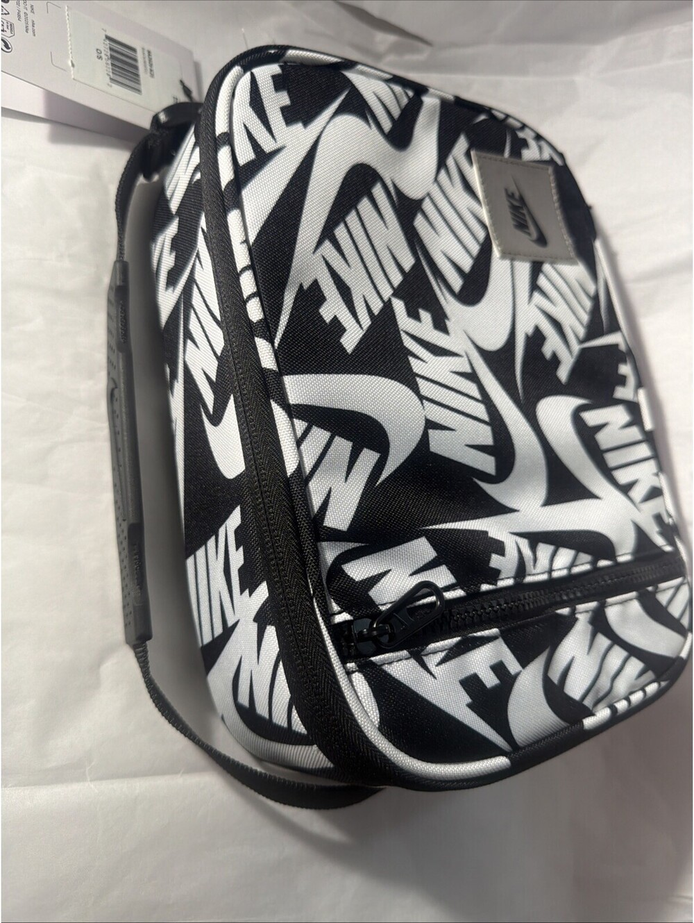 Nike Futura Fuel Pack Lunch Box White Black Insulated Bag 9A2929-K25 NEW